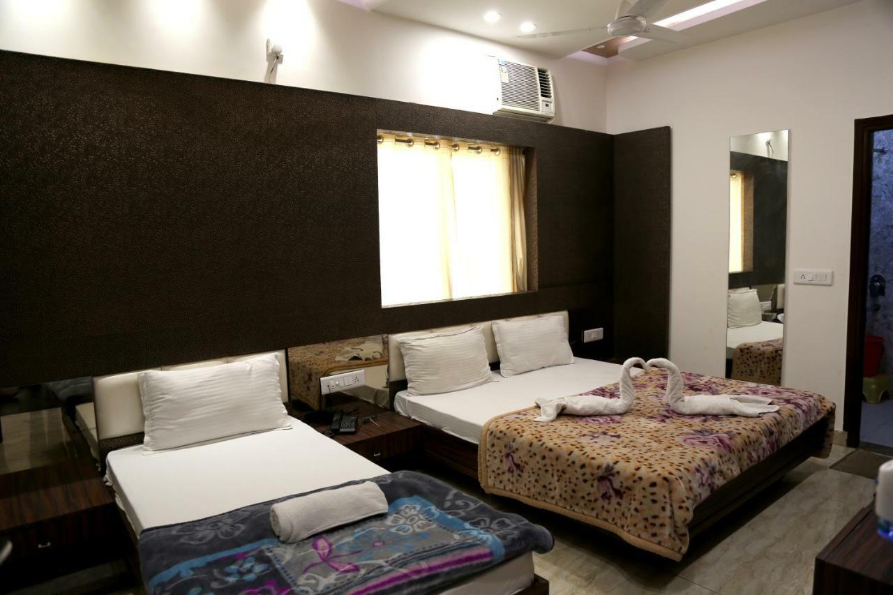 Shree Anand Dham Hotel Vrindāvan Exterior foto