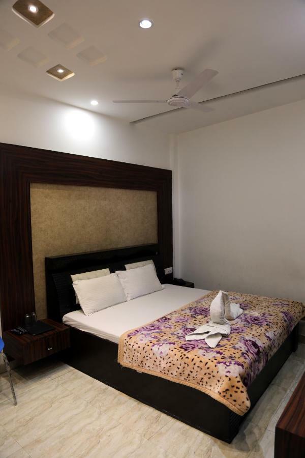 Shree Anand Dham Hotel Vrindāvan Exterior foto